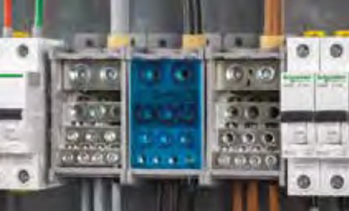 Single-Pole Compact Distribution Block
